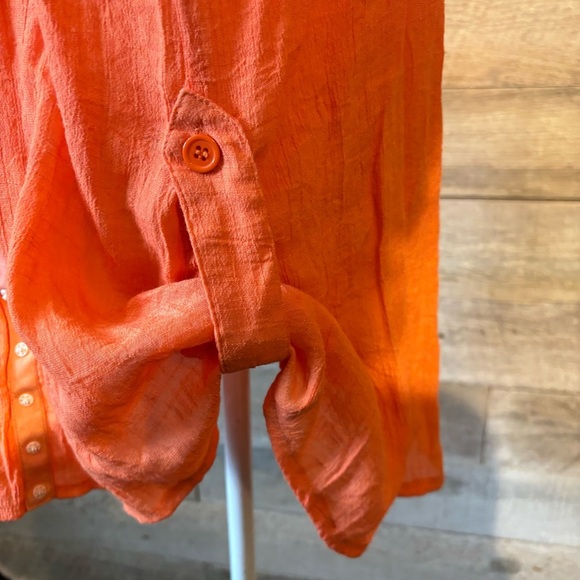 Papillon women’s orange button up roll tab sleeved tunic in size medium - Picture 9 of 12